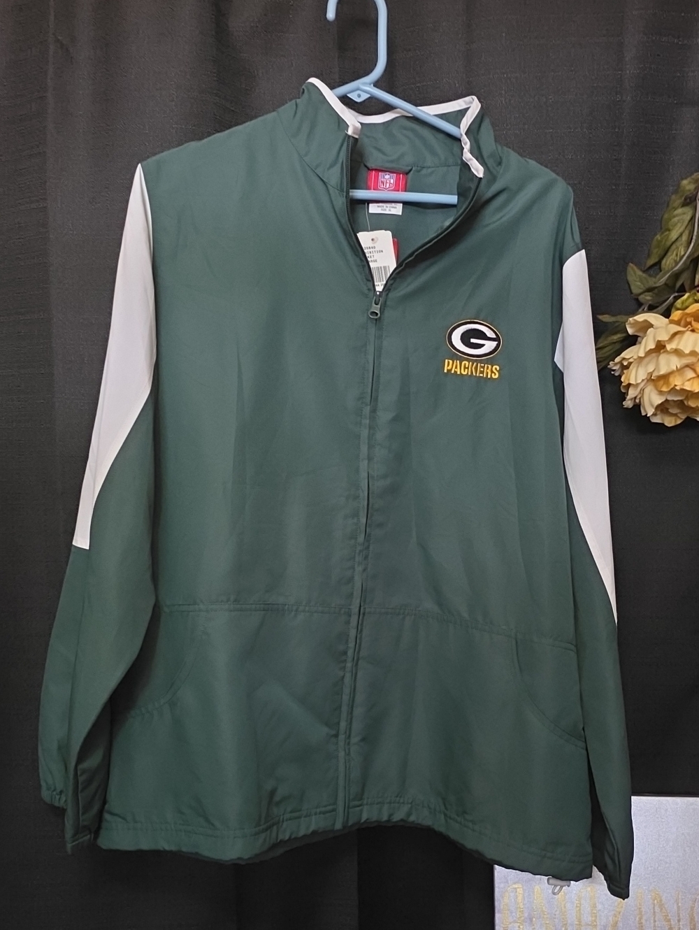 NWT NFL Green Bay Packers SZ XL Full-Zip Jacket with White Trim